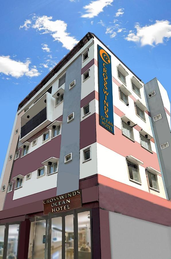 Crosswinds Hotel Paranaque City Exteriér fotografie