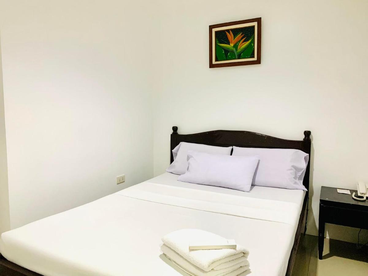 Crosswinds Hotel Paranaque City Exteriér fotografie